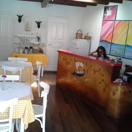 Otel Ampelos