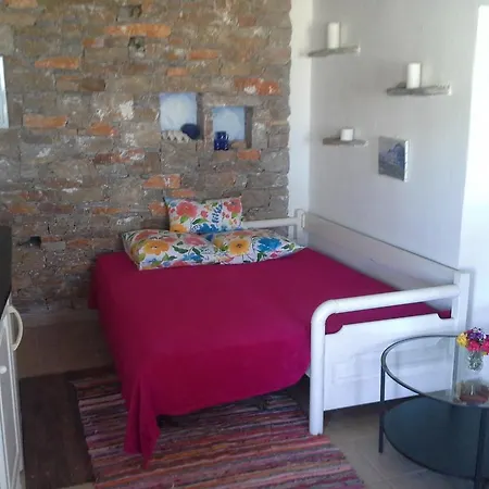 Ampelos Folegandros Town