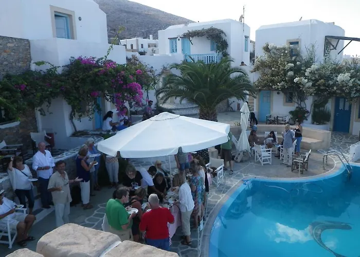 Ampelos Отель Folegandros Town